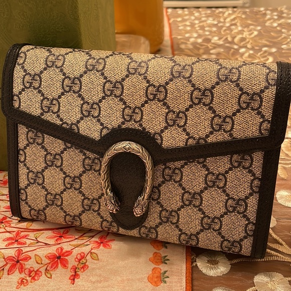 Authentic Gucci - Dionysus collection Crossbody - Picture 2 of 9